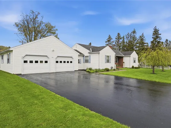 115 Circle Dr, Bath, NY 14810