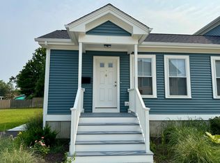 33 Hoppin Ave, Riverside, RI 02915