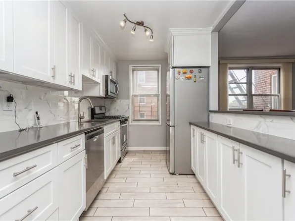 365 Bronx River Road #5J, Yonkers, NY 10704