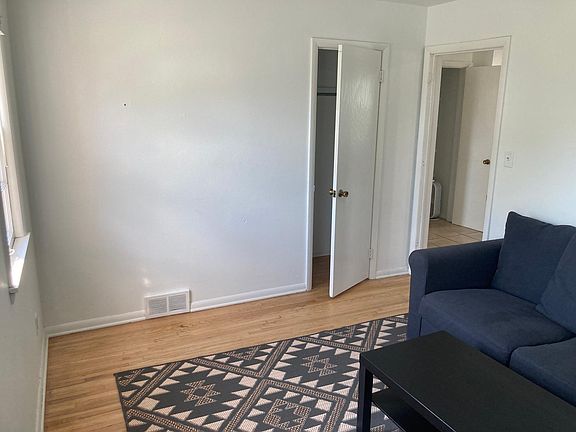 5th image of 721 Jackson St #B