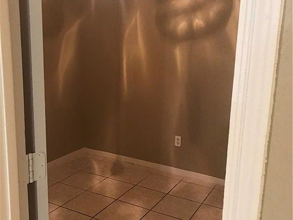 5th image of 7926 Mullen Dr APT 26