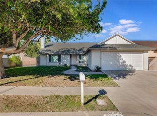 22055 Ballinger St, Chatsworth, CA 91311