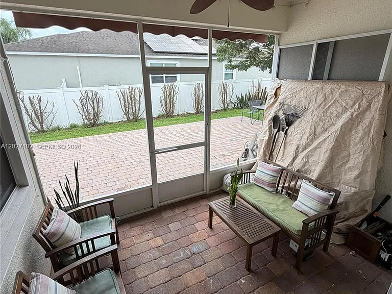 3747 Creswick Cir — Photo 34