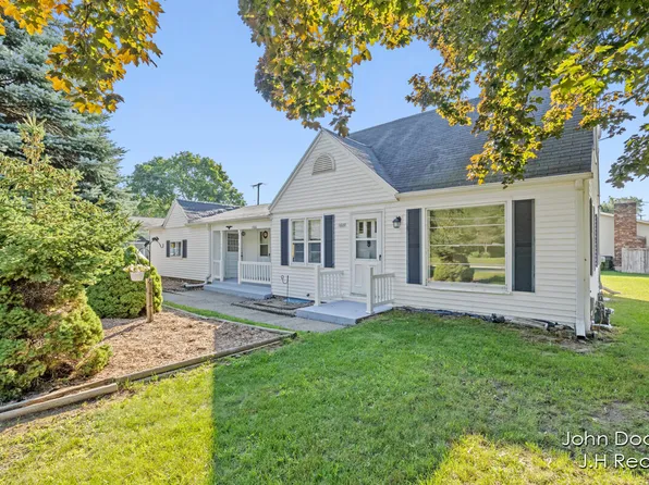 1600 Forest Hill Ave SE, Kentwood, MI 49546