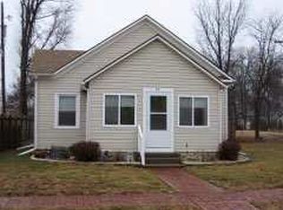 509 N Logan St, Chapman, KS 67431