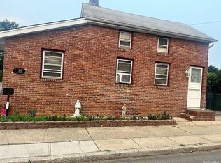 115 Ocean Ave, Lynbrook, NY 11563