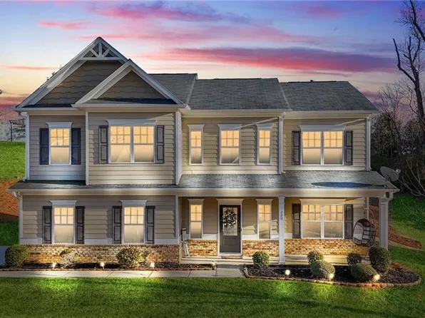 200 Cherokee Reserve Cir, Canton, GA 30115