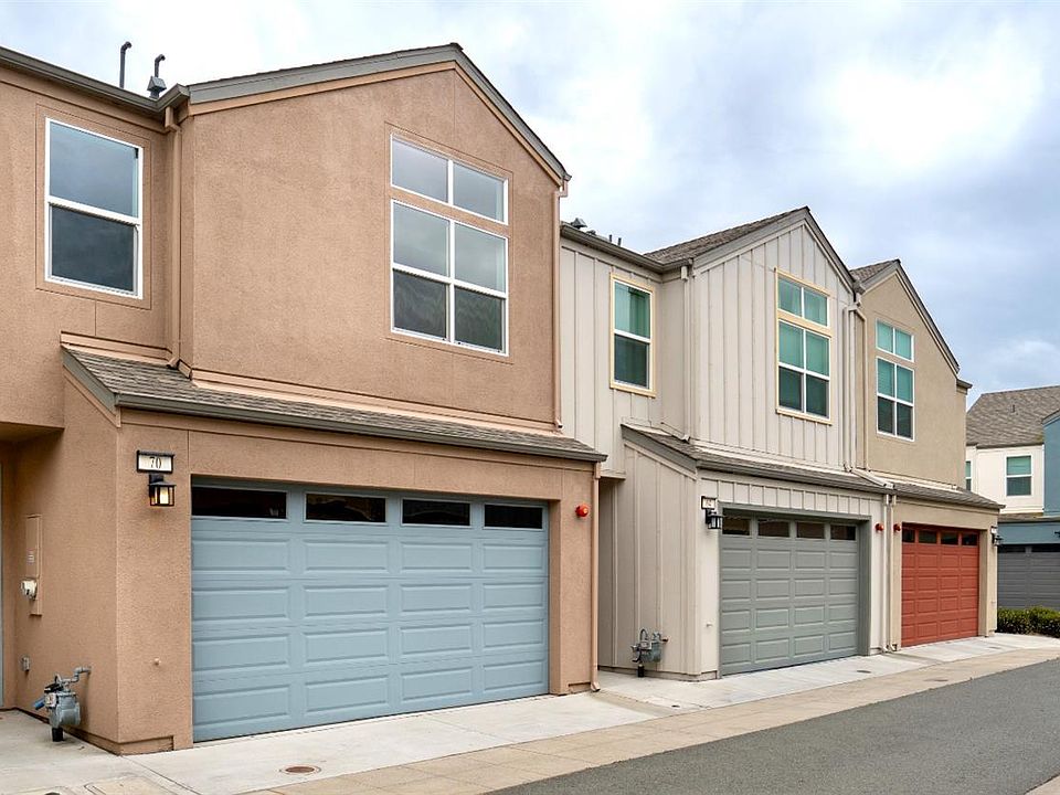 1st image of 70 Birch Haven Way