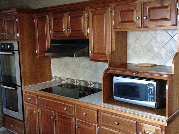 3rd image of 251 Richbriar St