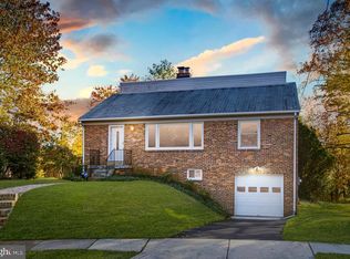 2944 Torrey Pl, Alexandria, VA 22302