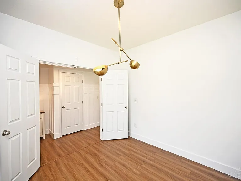 5595 Noble Ct — Photo 8