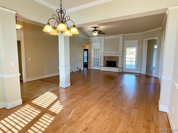 4th image of 3231 Hammond Dr