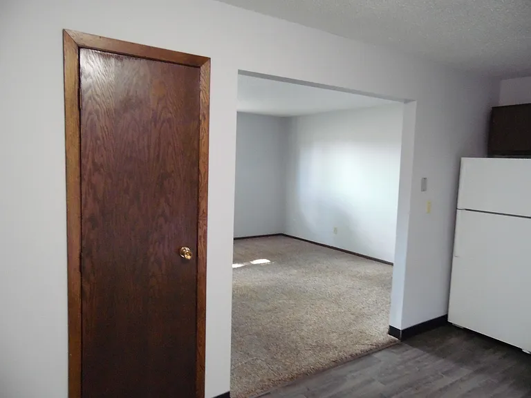 Arnold's Park Apartments — Photo 45