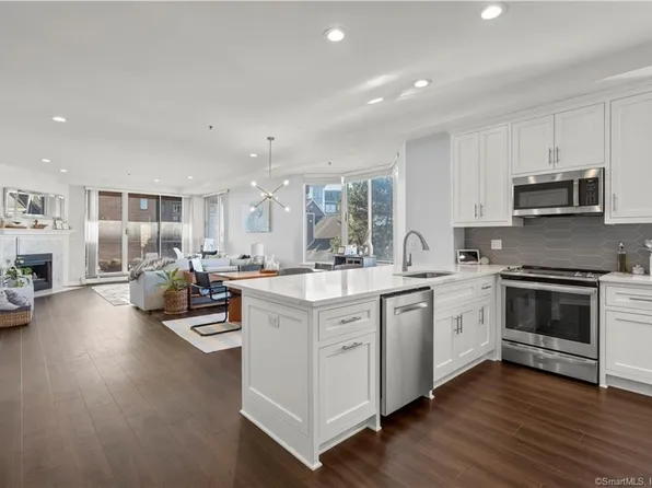 88 Southfield Avenue #301, Stamford, CT 06902