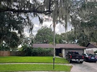 855 Timber Pond Dr, Brandon, FL 33510
