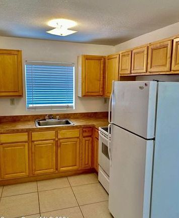 4th image of 130 Roosevelt Ave APT 205