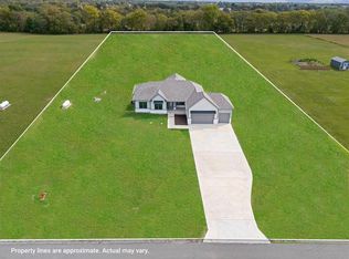 13511 Woodland Ranch Dr, Lone Jack, MO 64086