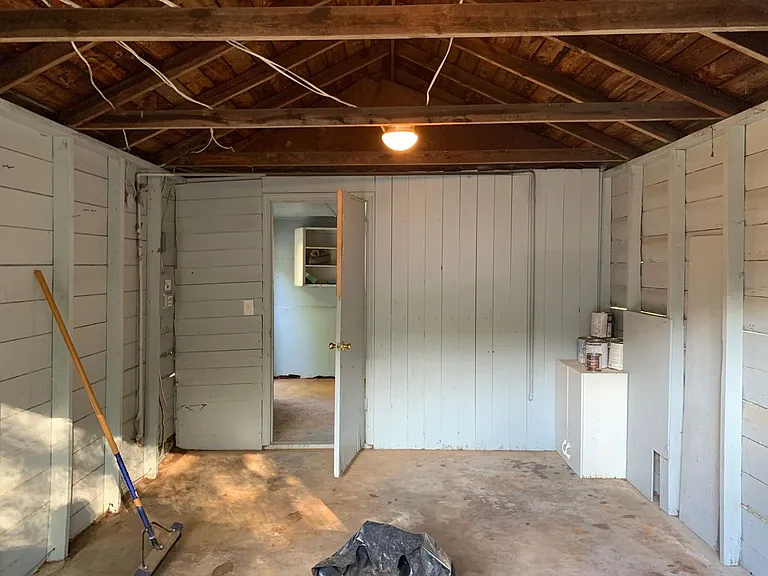 555 King Ave — Photo 20