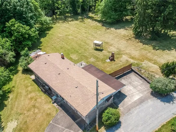 9 Suzanne St, Imperial, PA 15126