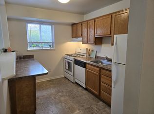 13310 Hunter Hill Dr #H, Hagerstown, MD 21742