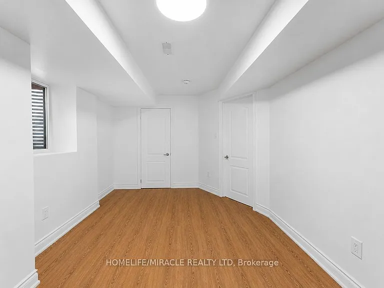 1583 Frolis St — Photo 5
