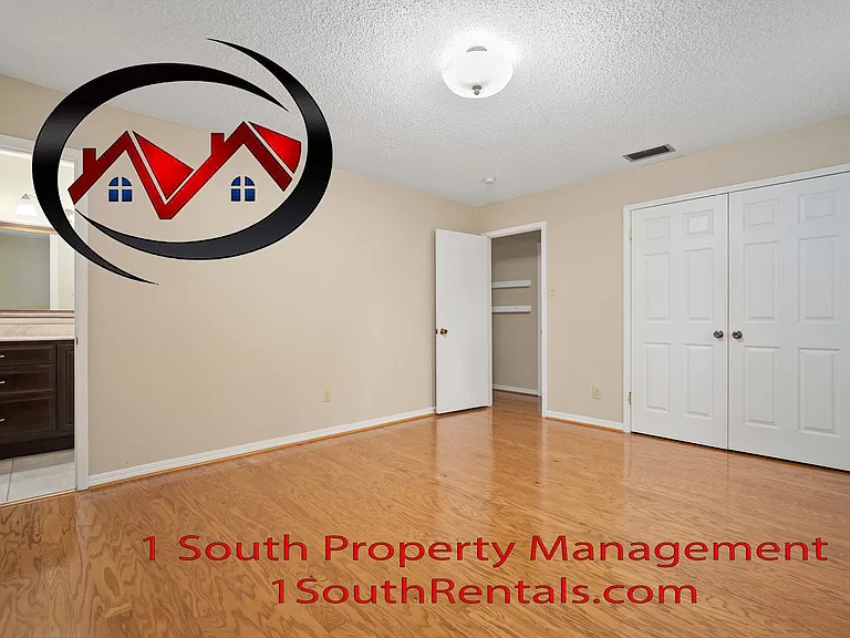 2205 Woodhillcrest Dr — Photo 17