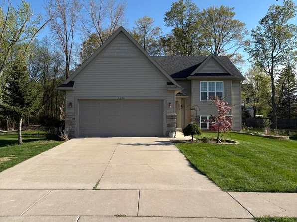 4630 Cider Wood Dr NW, Grand Rapids, MI 49534