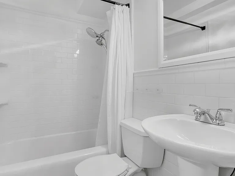 315 E 70th St #2C — Photo 6
