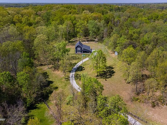 3rd image of 195 Masters Ln