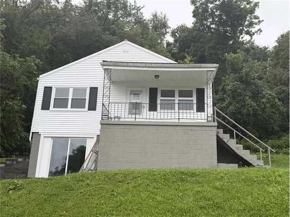 126 Ohio St, Mingo Junction, OH 43938