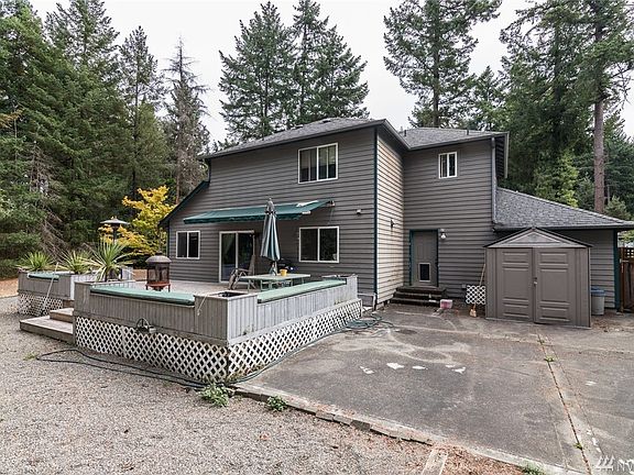 5th image of 5604 41st Ave E
