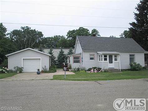 1st image of 382 Roost Ave