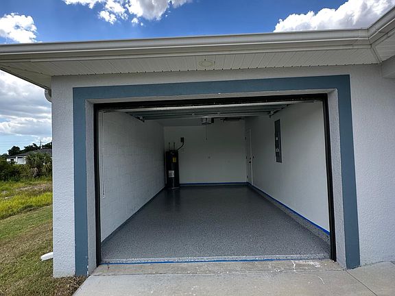 3rd image of 2400 Martin Ave #0