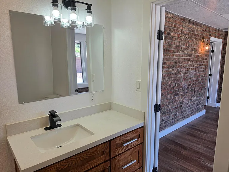 1731 E Redfield Rd — Photo 34