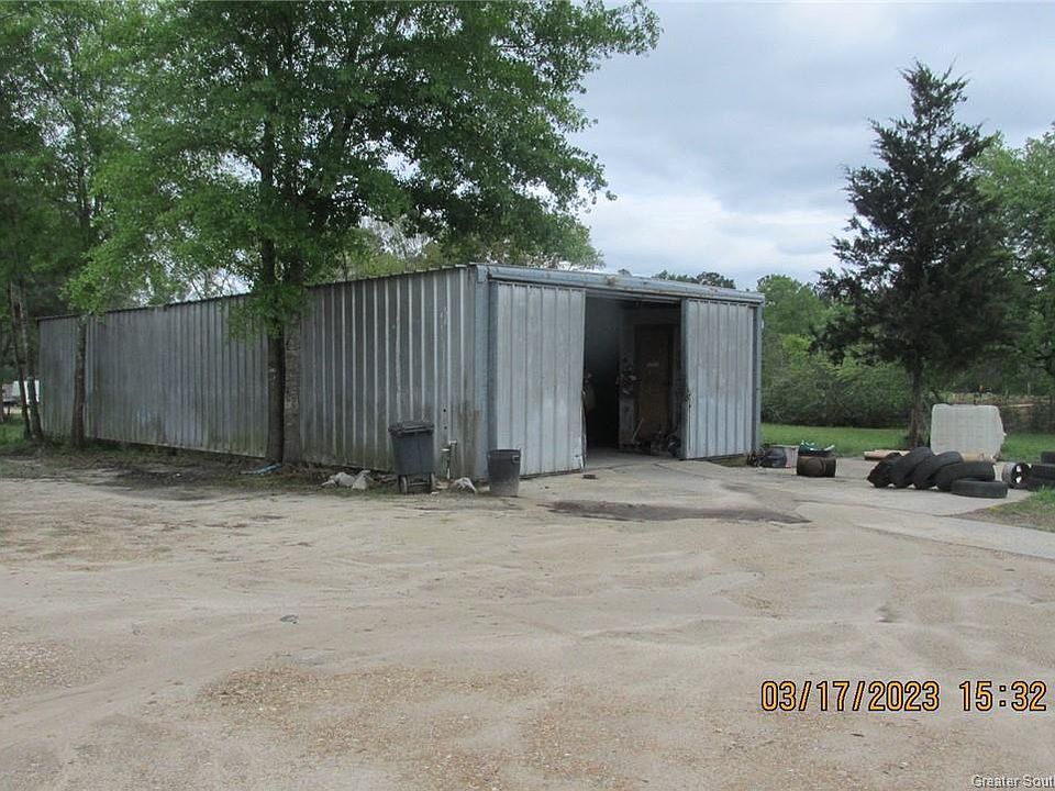 2nd image of 401 Arthur Cooley Rd