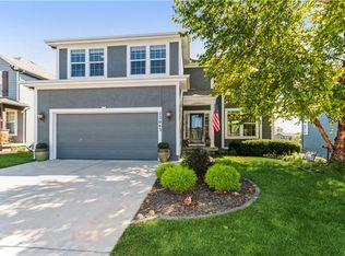 22043 W 97th Ter, Lenexa, KS 66220