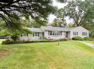 9 Mildred Dr, Sparta, NJ 07871