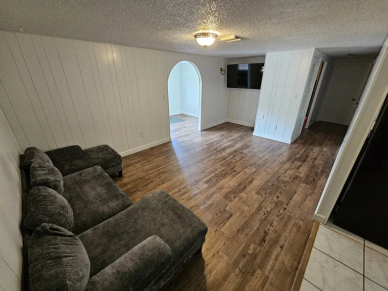 1060 Bevis Rd — Photo 8