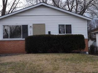 10413 Count Dr, Saint Louis, MO 63136