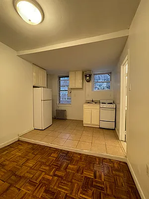 Rented by Peter R. Hungerford, LREB | media 12