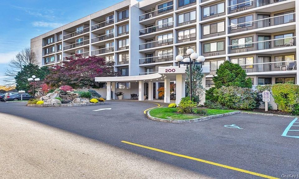 1st image of 200 High Point Dr APT 309