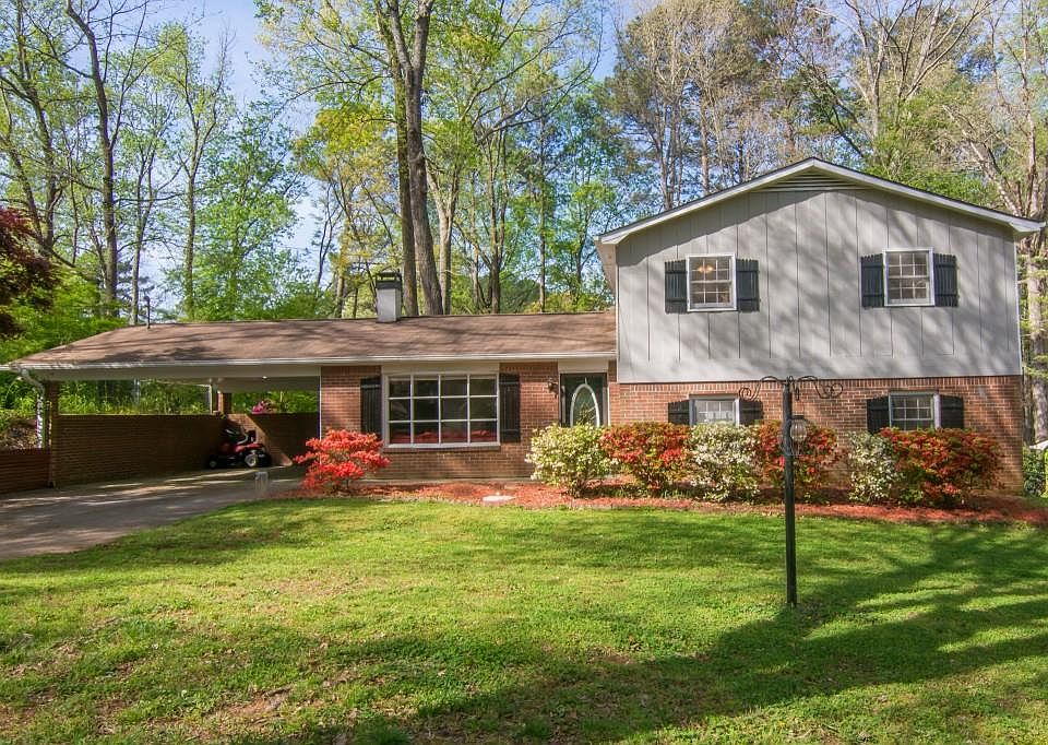 1st image of 2953 E Howell Dr
