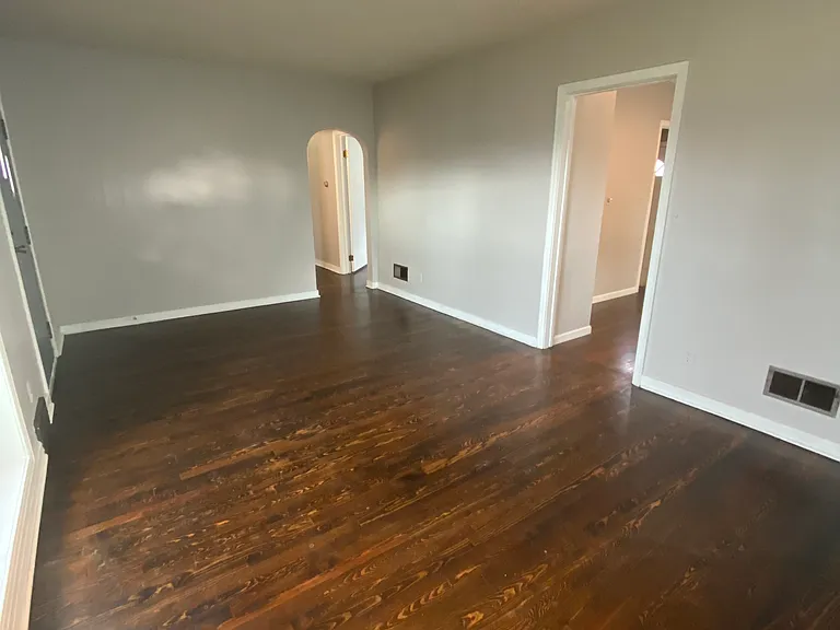 2339 S Cleveland Ave — Photo 6