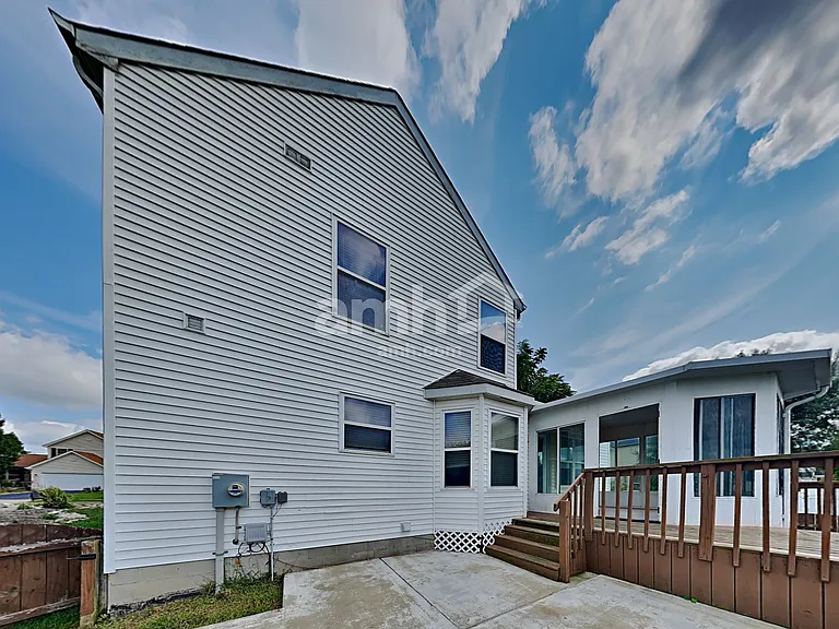 1129 Oslo Pass — Photo 17