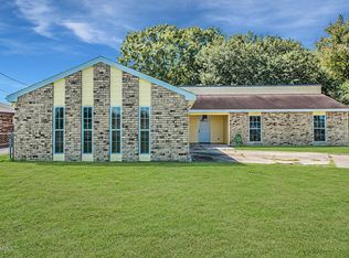 321 W Broussard Rd, Lafayette, LA 70506