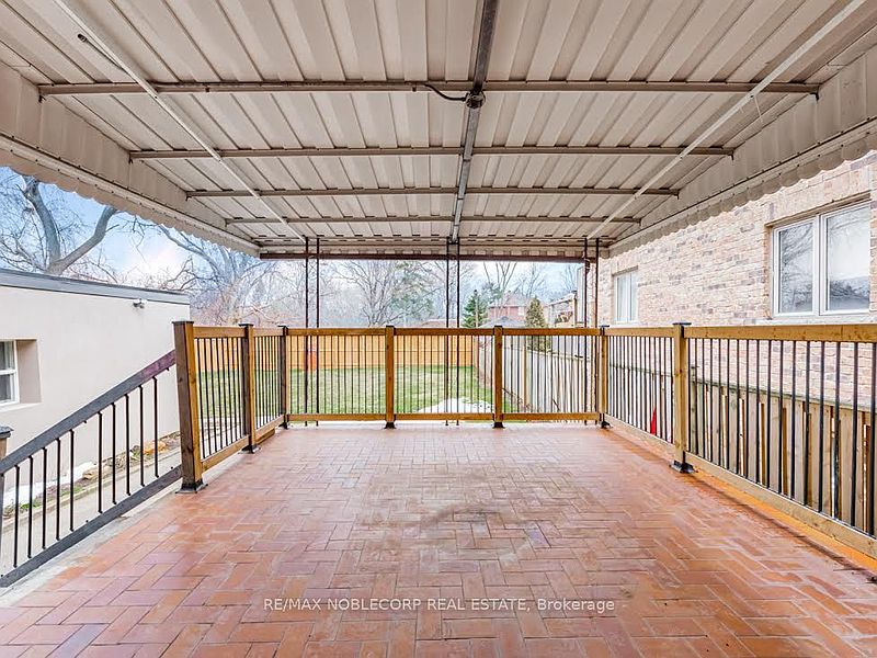 Toronto House for rent - 3 Bedrooms — photo 34