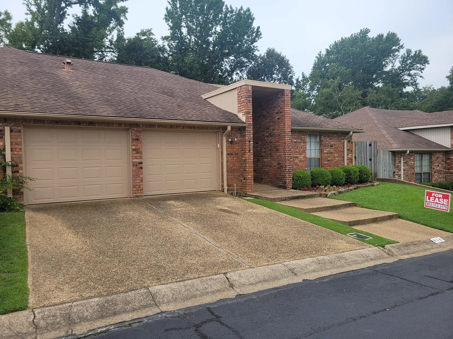 3 bed, 2000 sqft, $1,900 — Photo 3