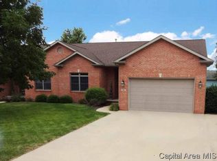 545 S 1st St, Sherman, IL 62684