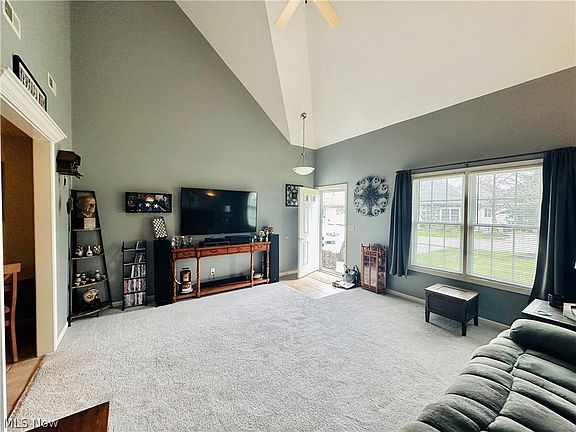 5th image of 404 Fiddlers Creek Dr