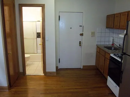 Rented by Maximus Realty Group | media 18